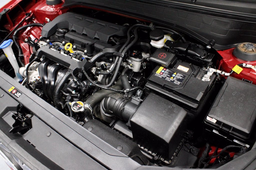 Used 2025 Hyundai Venue SEL FWD image 17