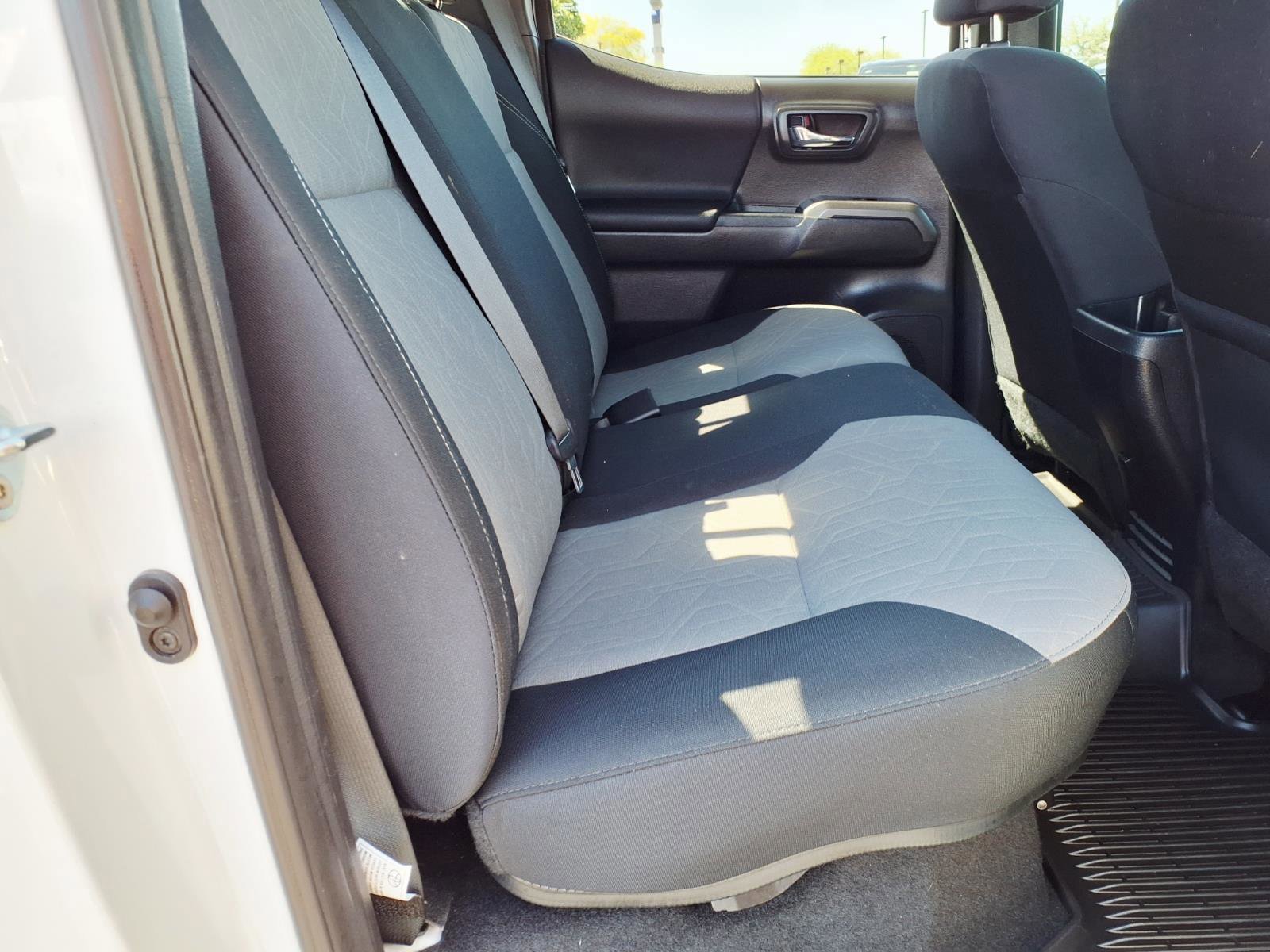 Used 2023 Toyota Tacoma TRD Off-Road image 16