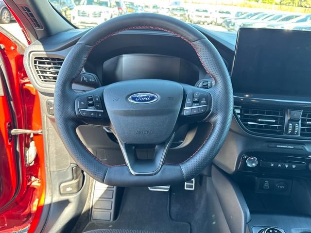 Certified 2024 Ford Escape ST-Line w/ Tech Pack #1 image 13