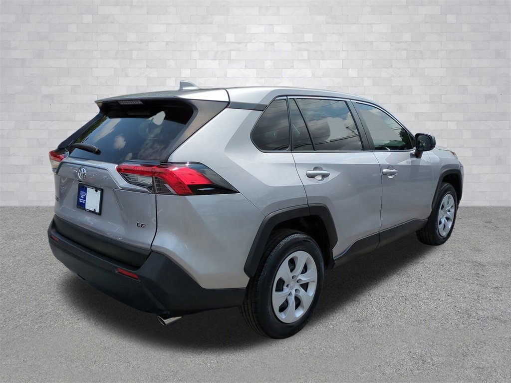 Used 2023 Toyota RAV4 LE image 5