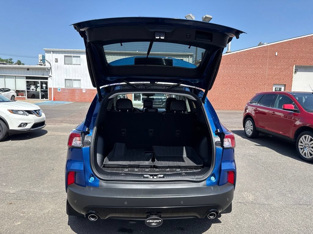 Certified 2022 Ford Escape SEL w/ SEL Stealth AWD Package image 10