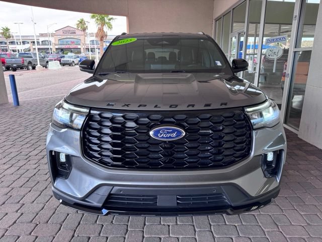 Certified 2025 Ford Explorer ST-Line RWD image 8