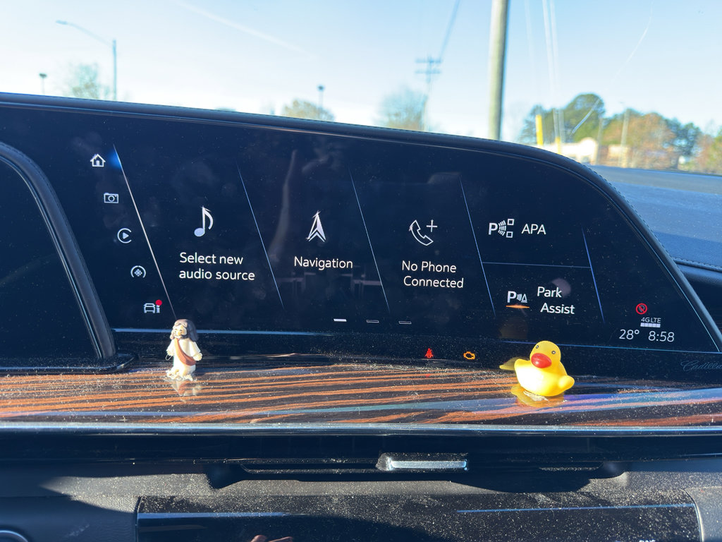 Used 2021 Cadillac Escalade ESV Premium Luxury w/ LPO, Radiant Package image 20