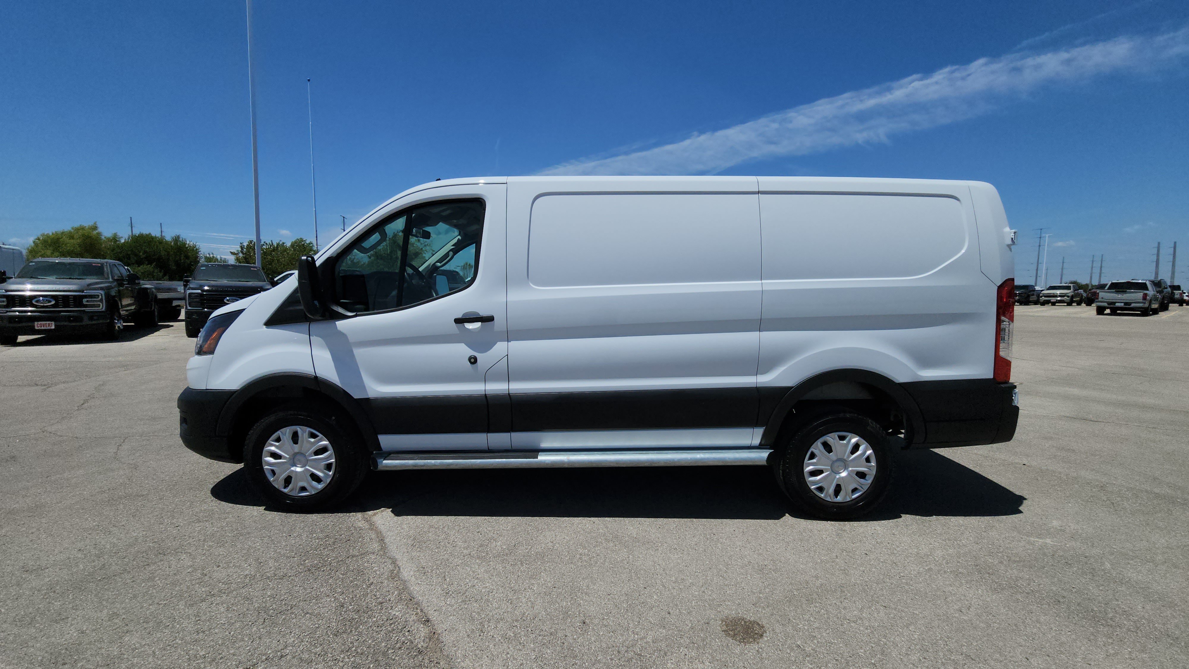 Certified 2025 Ford Transit 250 Low Roof w/ Exterior Upgrade Package RWD image 4