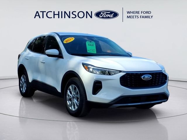 Certified 2023 Ford Escape Active w/ Tech Pack #2 AWD/4WD image 3