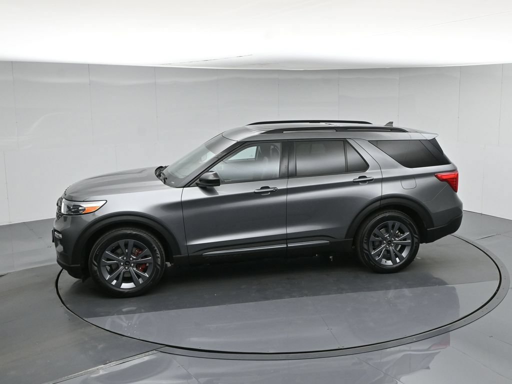 Certified 2023 Ford Explorer XLT w/ Equipment Group 202A RWD image 49