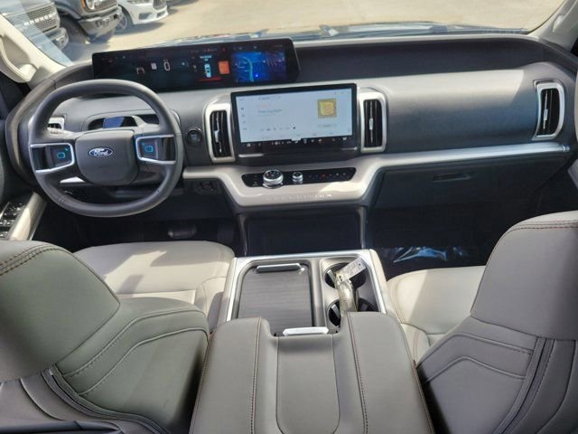 Certified 2025 Ford Expedition Active image 21