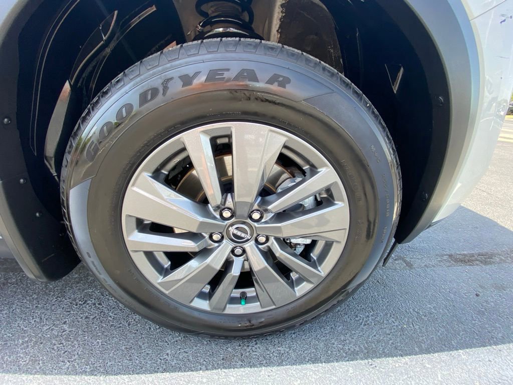 Used 2022 Nissan Pathfinder SV w/ SV Black Package image 29