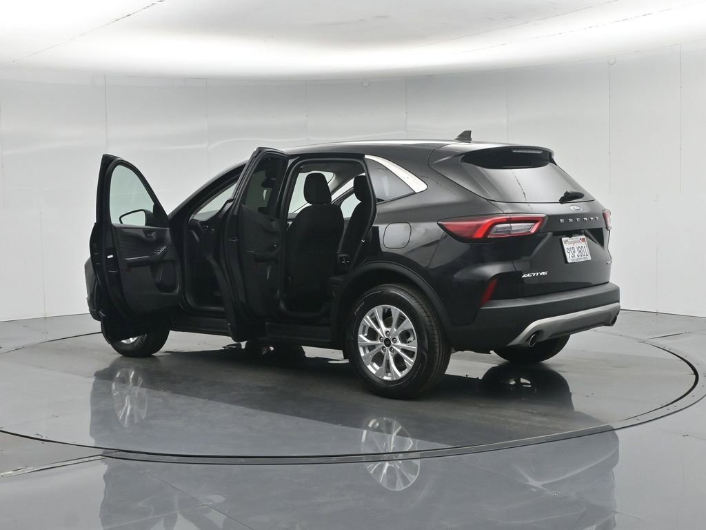Certified 2023 Ford Escape Active AWD/4WD image 33