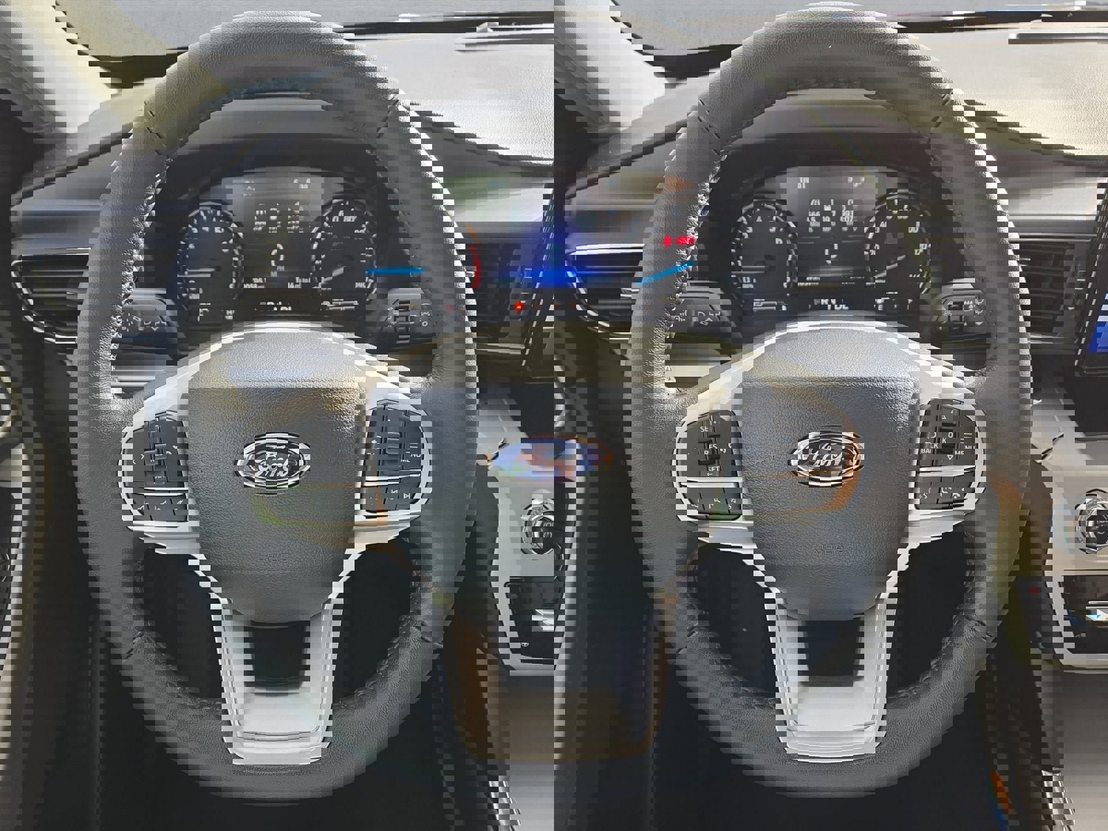 Certified 2022 Ford Explorer XLT w/ Equipment Group 202A image 13