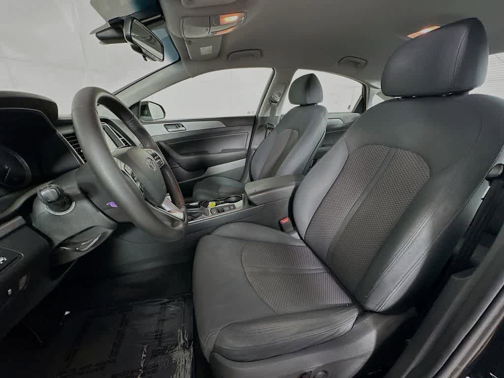 Used 2019 Hyundai Sonata SEL w/ Tech Package 02 FWD image 12