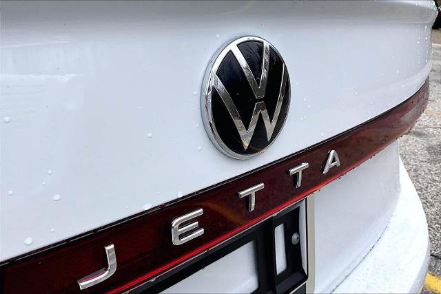 Used 2025 Volkswagen Jetta Sport FWD image 33