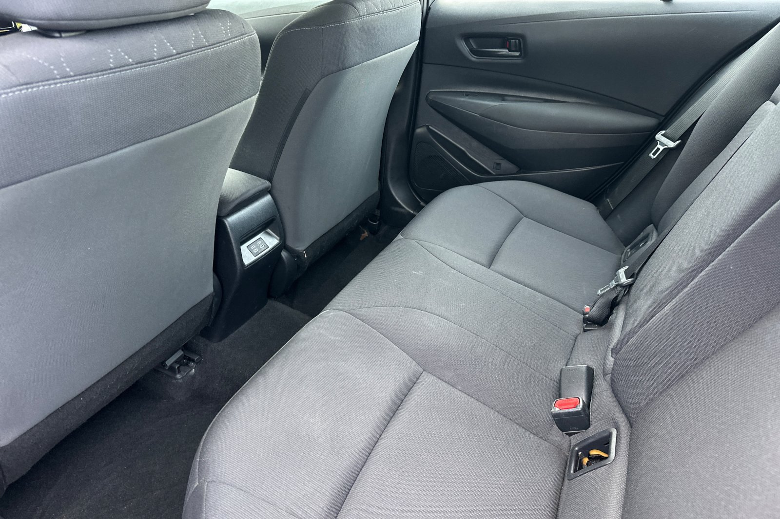 Used 2024 Toyota Corolla LE FWD image 11