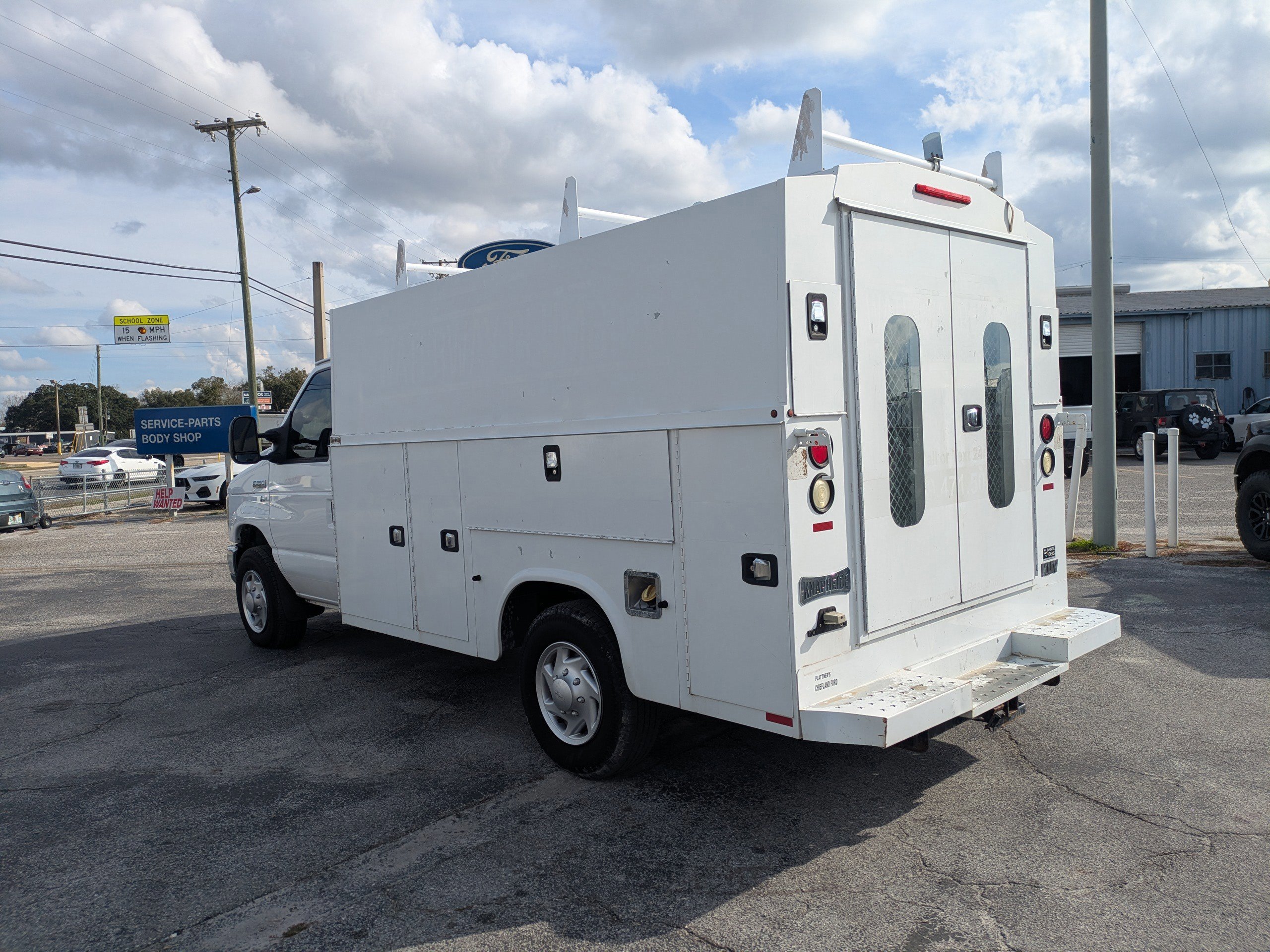 Certified 2017 Ford E-350 and Econoline 350 Super Duty w/ Power Windows & Locks Group image 3