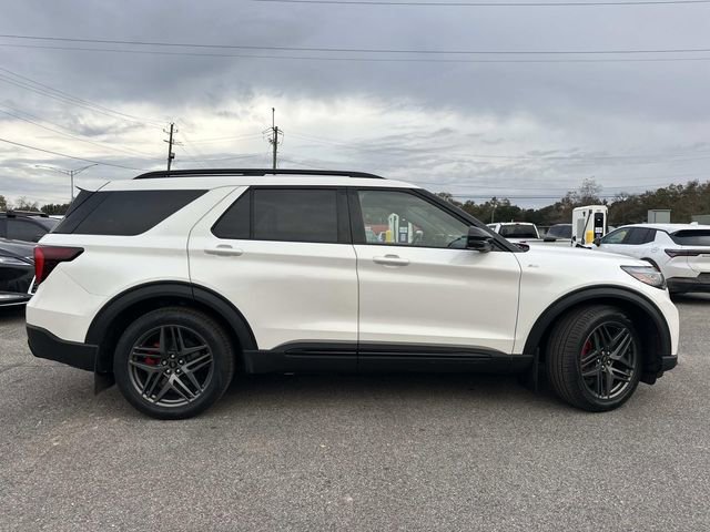 Certified 2025 Ford Explorer ST-Line w/ Premium Package image 6