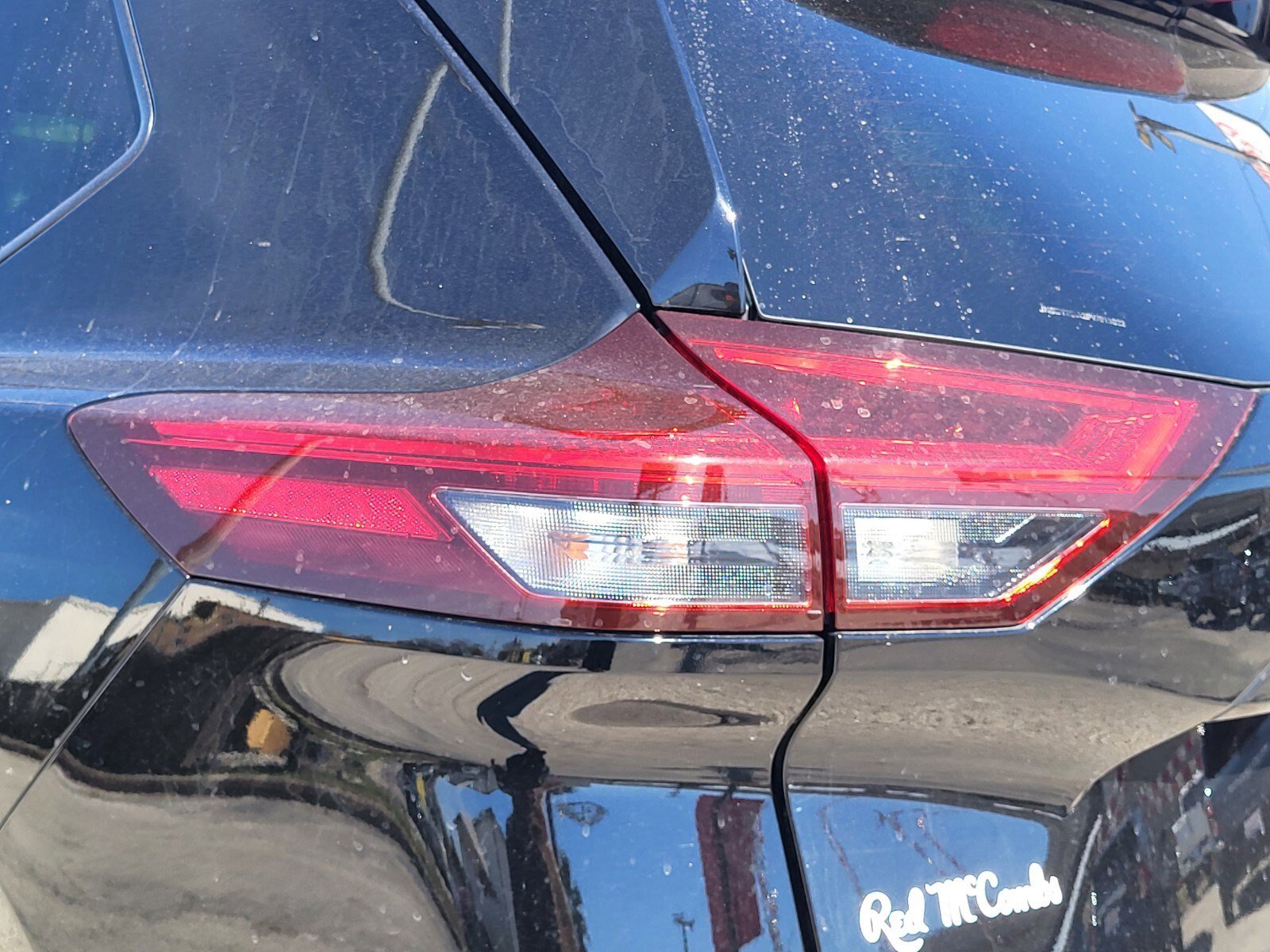 Used 2023 Nissan Rogue SV w/ SV Premium B Package image 10