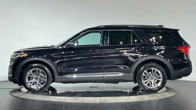 Certified 2025 Ford Explorer Active w/ Active Comfort Package AWD/4WD image 6
