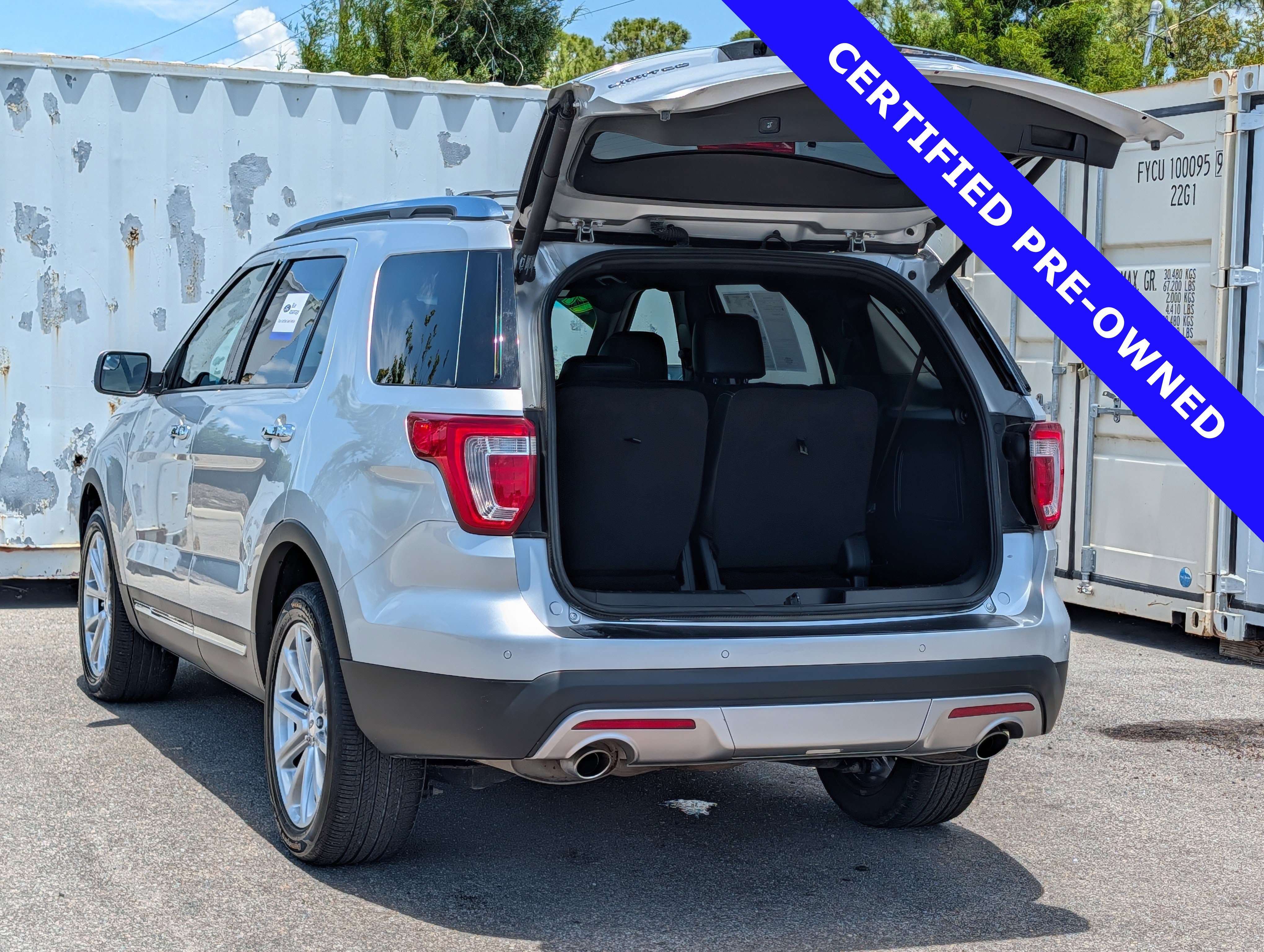 Certified 2017 Ford Explorer Limited AWD/4WD image 13