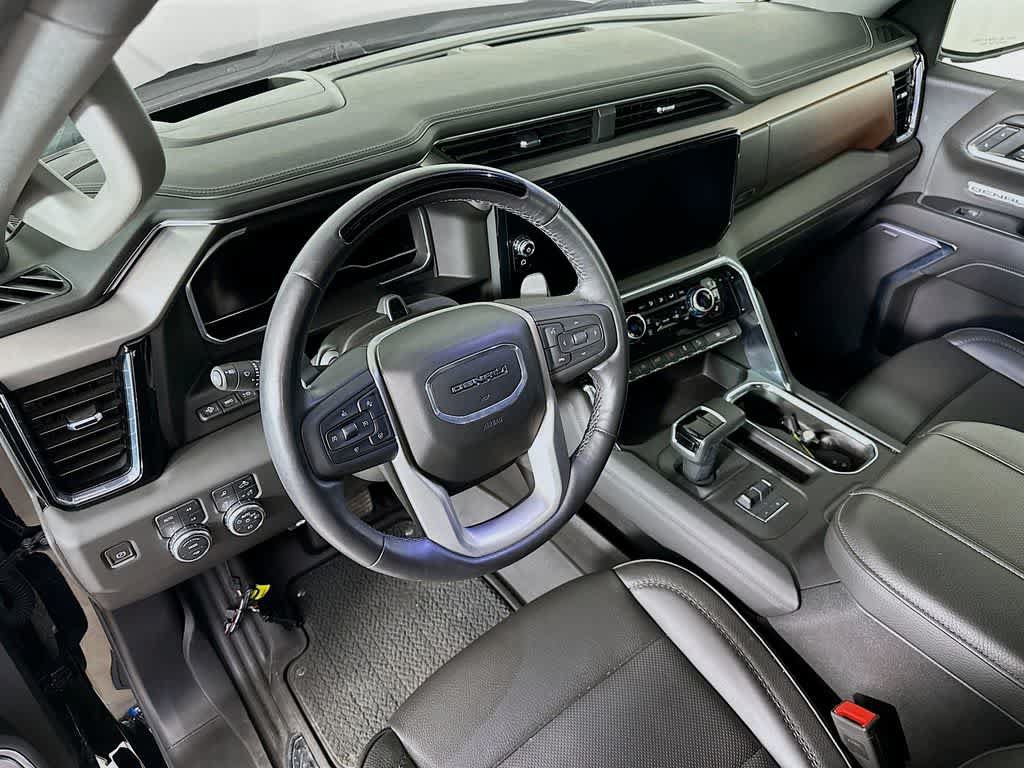 Used 2024 GMC Sierra 1500 Denali AWD/4WD image 2
