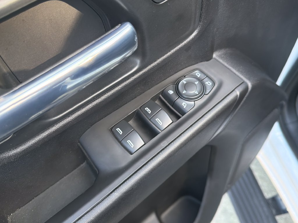 Used 2025 Chevrolet Silverado 2500 W/T AWD/4WD image 16