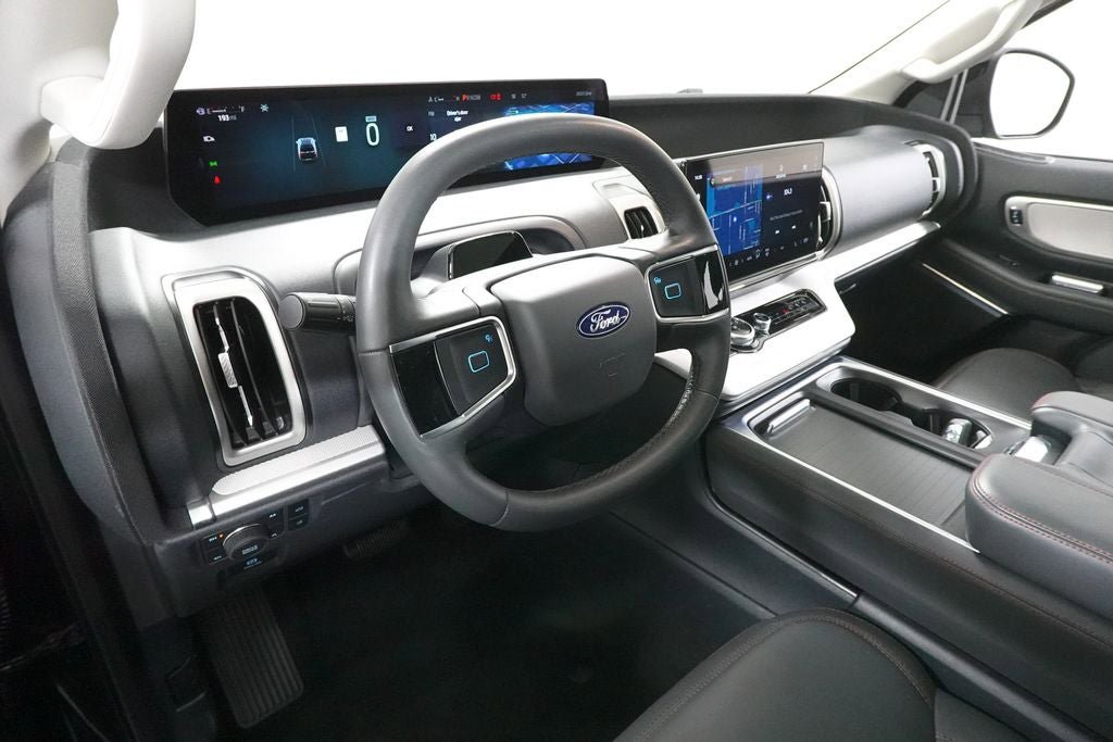 Certified 2025 Ford Expedition Active AWD/4WD image 27