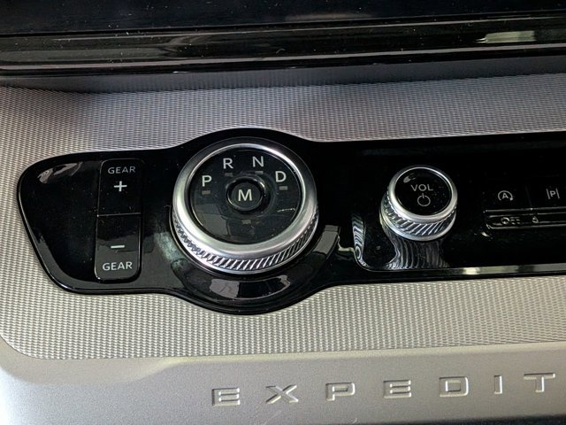 Certified 2026 Ford Expedition Active AWD/4WD image 12