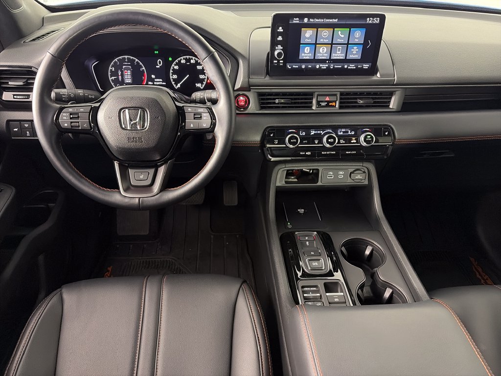 Used 2025 Honda Pilot TrailSport image 14