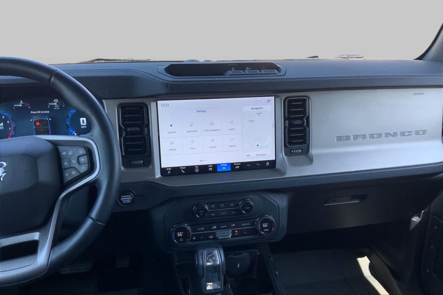 Certified 2025 Ford Bronco Outer Banks AWD/4WD image 8