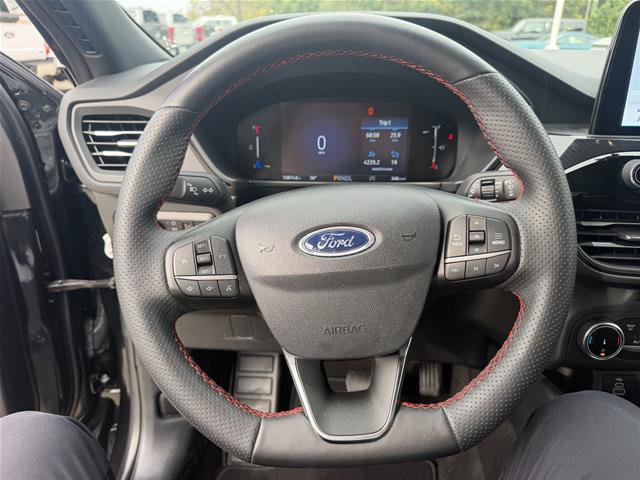 Certified 2025 Ford Escape ST-Line AWD/4WD image 16