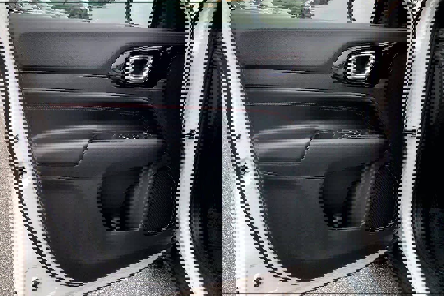 Used 2023 Jeep Compass Trailhawk image 20