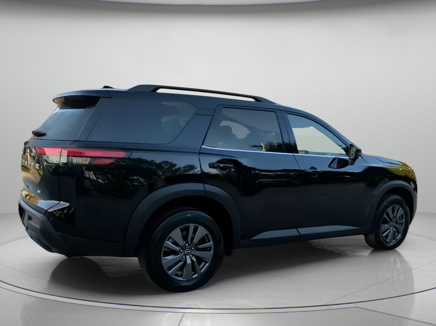 Used 2024 Nissan Pathfinder SV FWD image 29