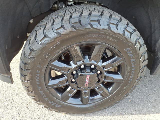 Used 2025 GMC Sierra 2500 AT4 w/ AT4 Premium Plus Package AWD/4WD image 7