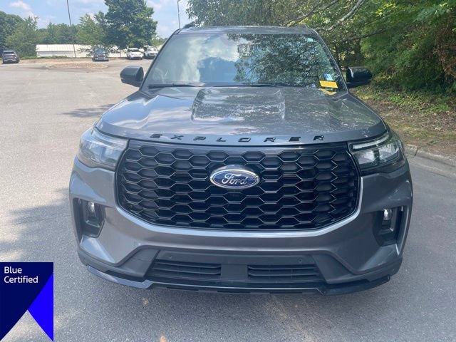 Certified 2025 Ford Explorer ST-Line w/ Premium Package AWD/4WD image 1