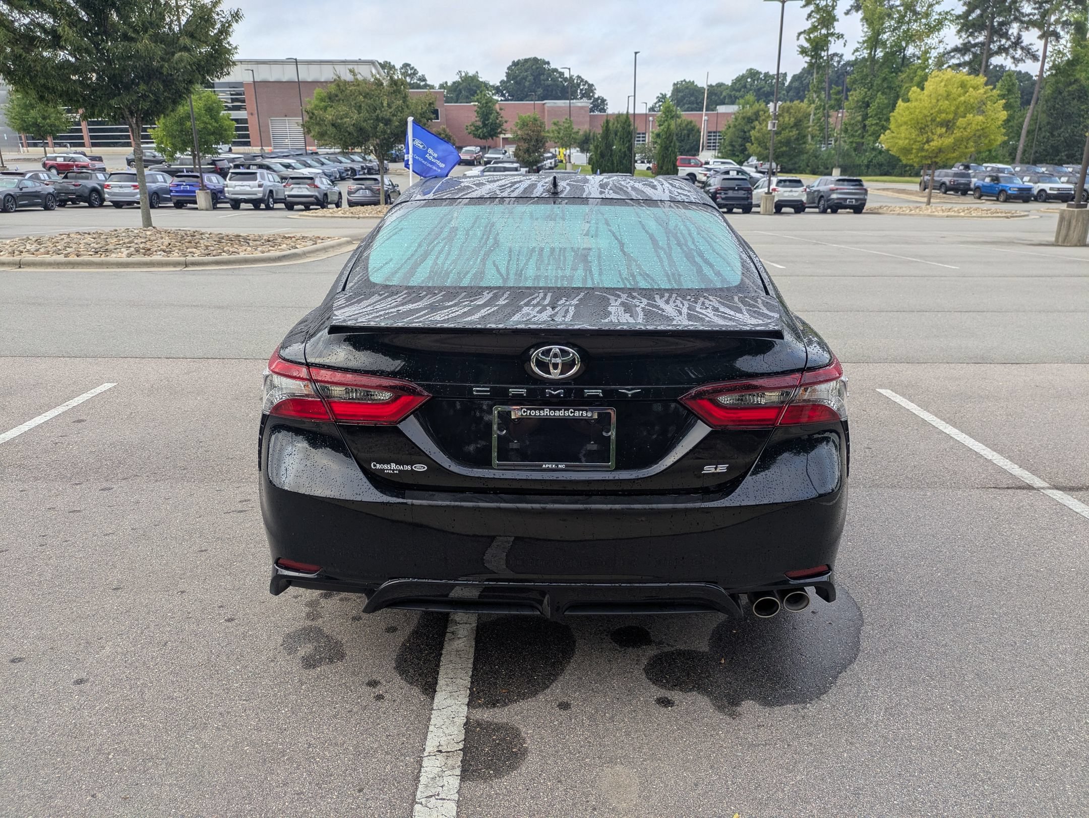 Used 2024 Toyota Camry SE FWD image 5