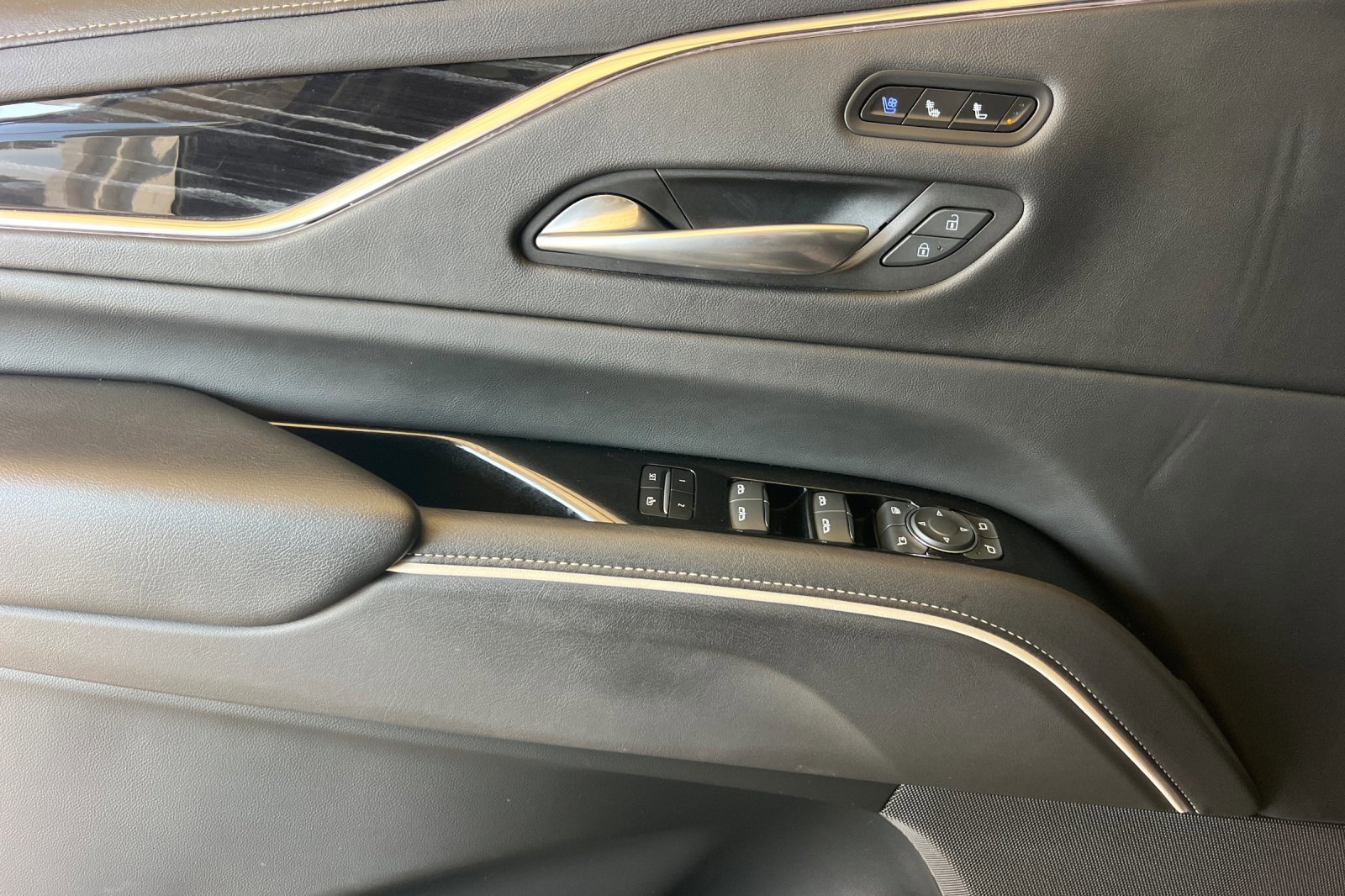 Used 2021 Cadillac Escalade Sport w/ Driver Assist Tech Package image 10