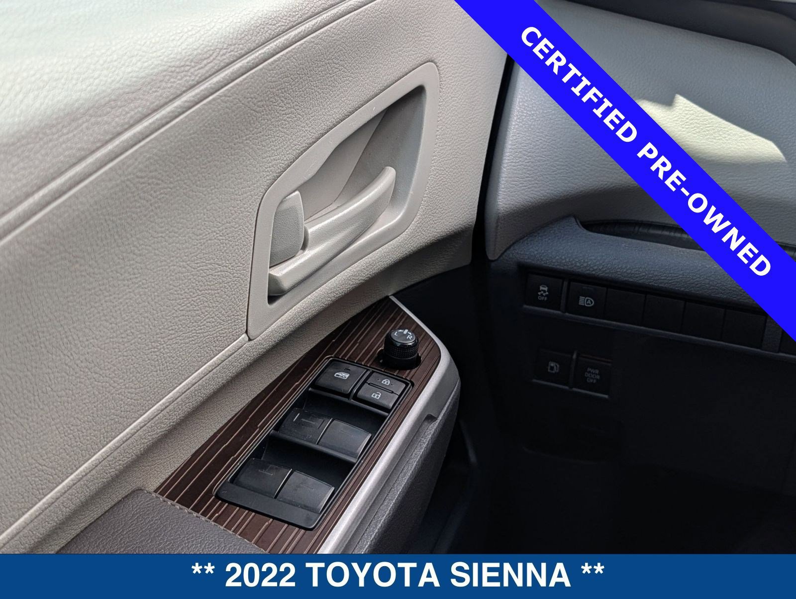 Used 2022 Toyota Sienna LE image 23