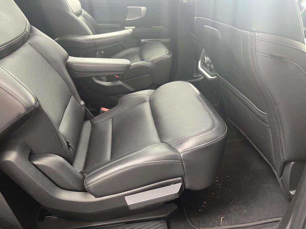 Certified 2025 Ford Expedition Platinum AWD/4WD image 24