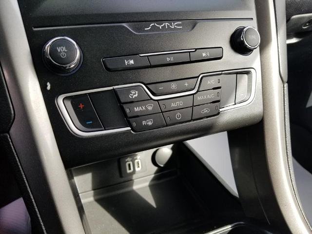 Certified 2020 Ford Fusion SE image 23