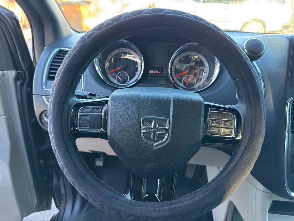 Used 2019 Dodge Grand Caravan SXT image 10