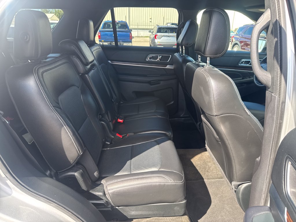 Certified 2018 Ford Explorer Limited FWD image 26