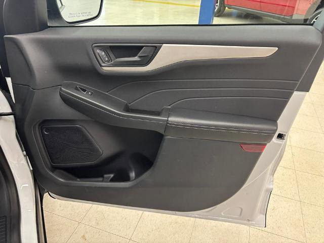 Certified 2022 Ford Escape SE w/ Convenience Package image 16