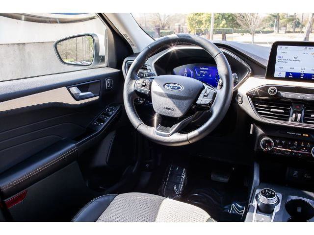 Certified 2022 Ford Escape Titanium w/ Titanium Elite Package image 12
