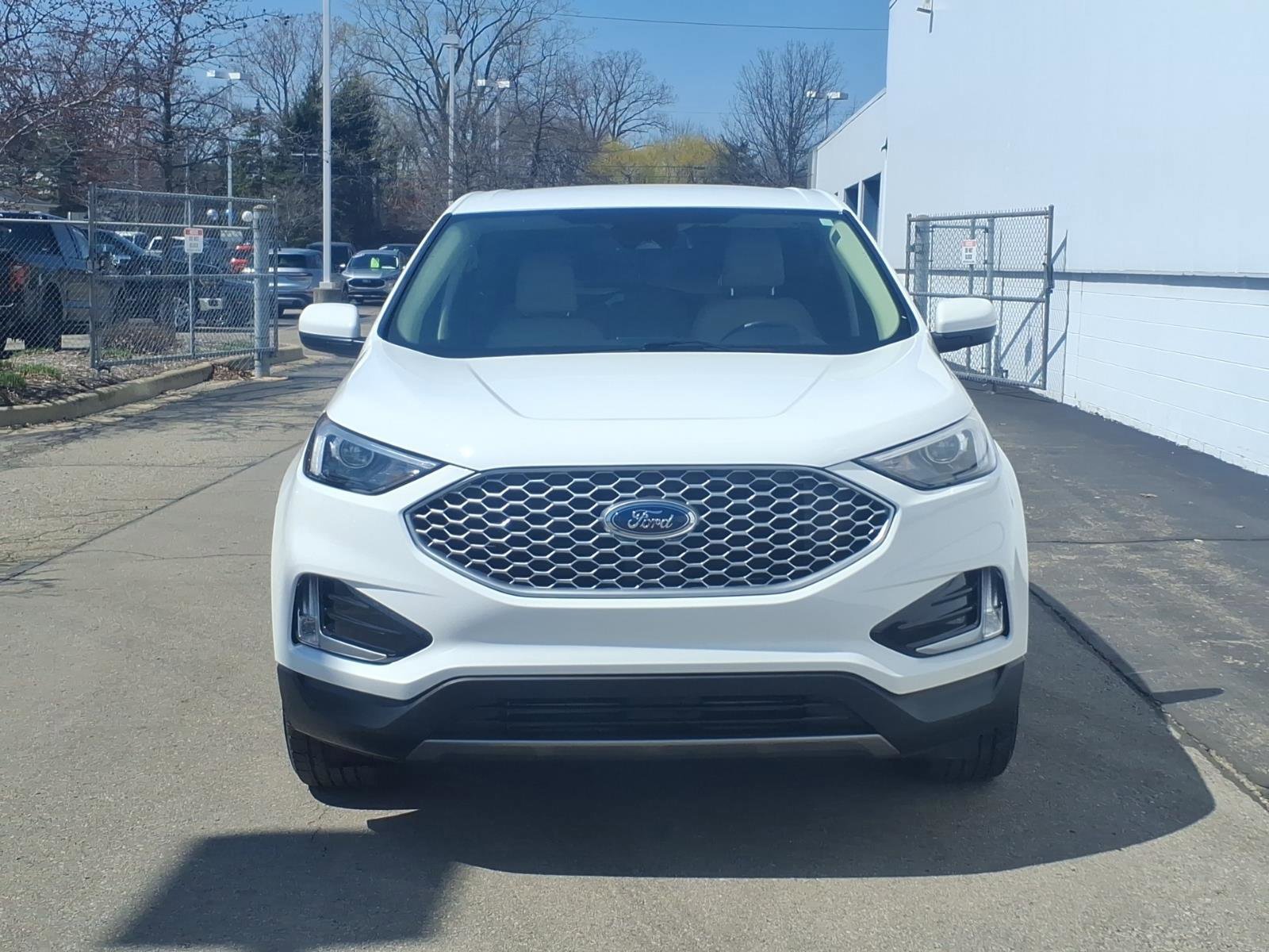 Certified 2024 Ford Edge SEL w/ Convenience Package AWD/4WD image 6