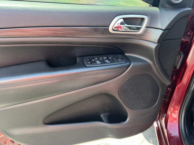 Used 2020 Jeep Grand Cherokee Altitude AWD/4WD image 17