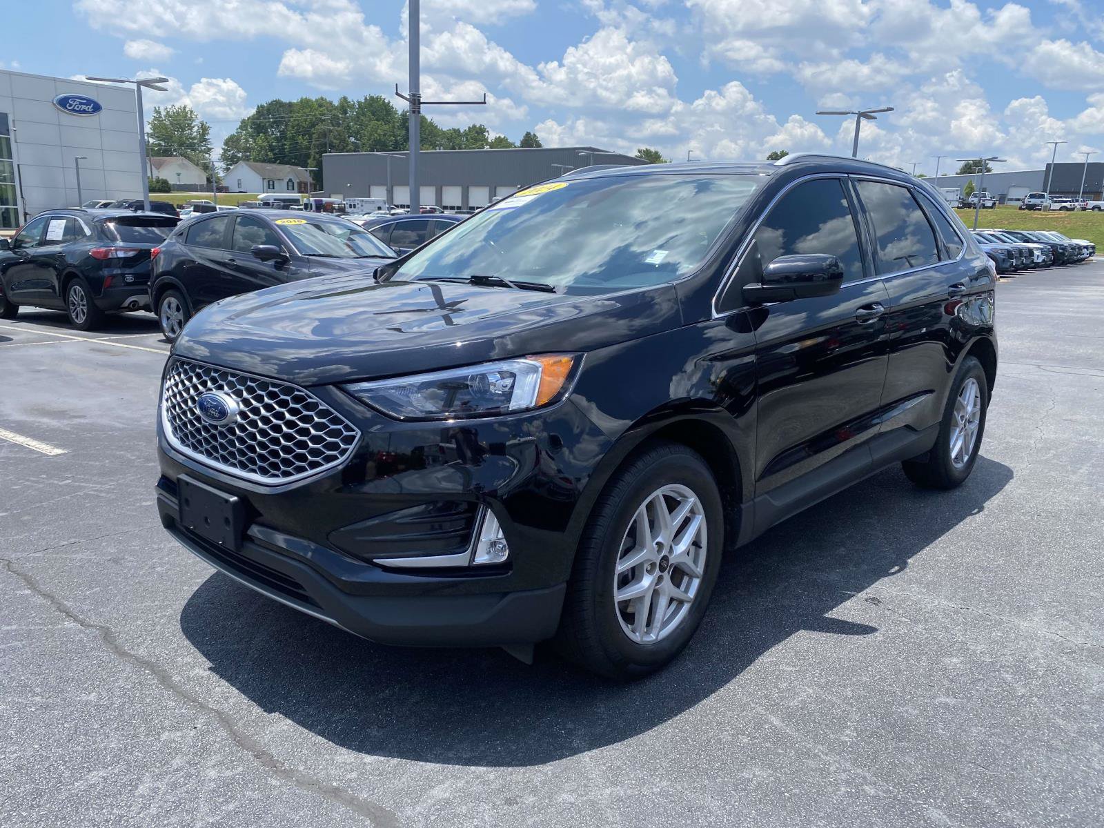 Certified 2024 Ford Edge SEL w/ Convenience Package AWD/4WD video 3