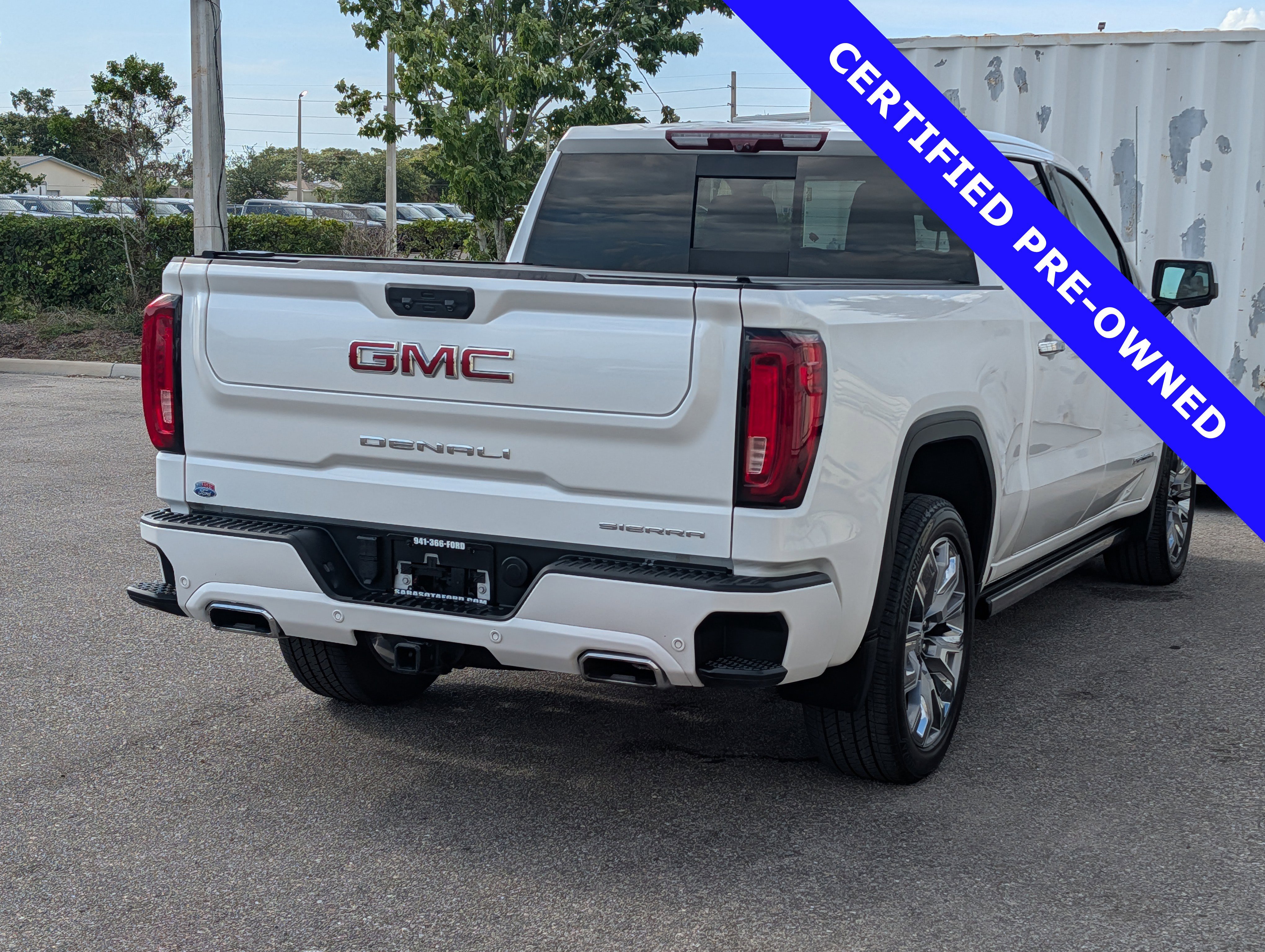 Used 2024 GMC Sierra 1500 Denali AWD/4WD image 4