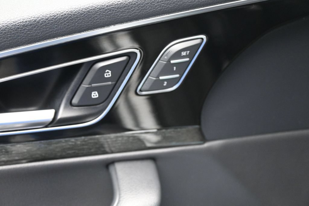 Used 2019 Audi Q7 3.0T Premium w/ Convenience Package AWD/4WD image 13