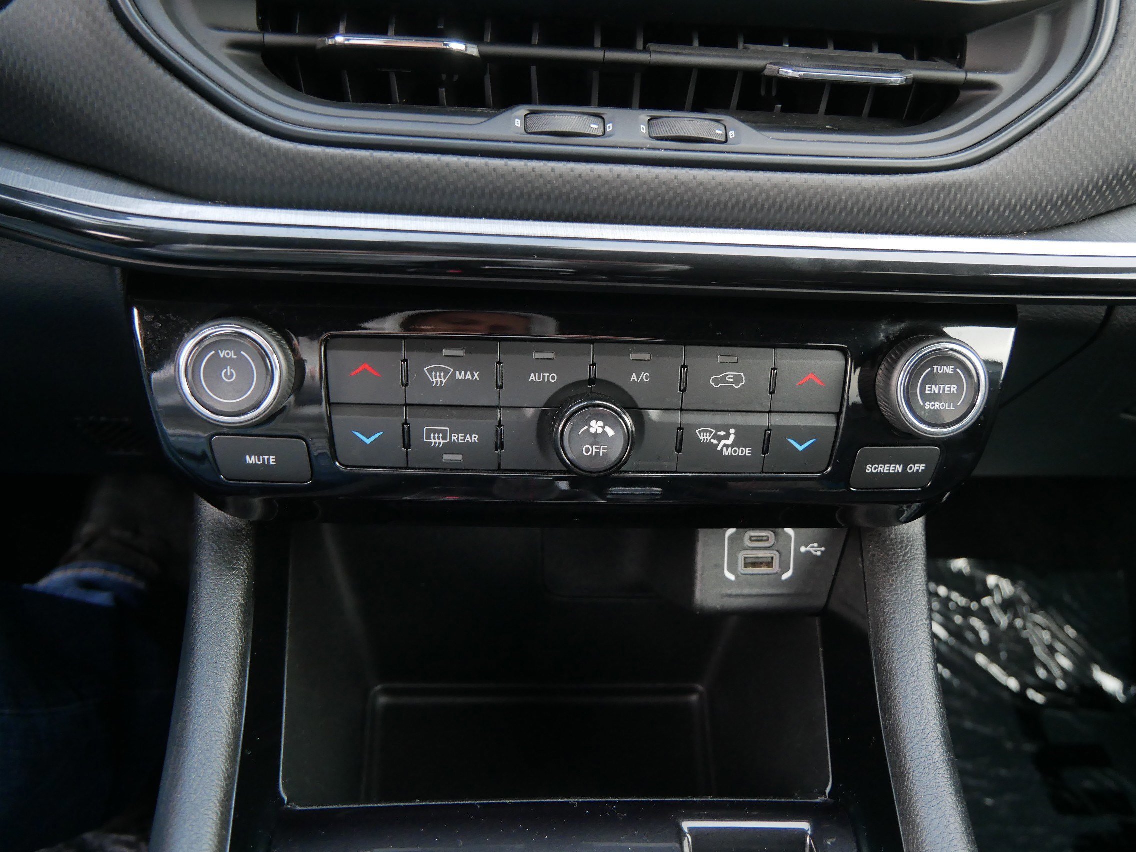 Used 2024 Jeep Compass Trailhawk image 23