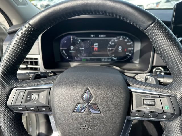Used 2024 Mitsubishi Outlander SEL Black Edition AWD/4WD image 27