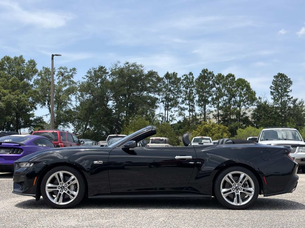 Certified 2025 Ford Mustang GT Premium RWD image 4